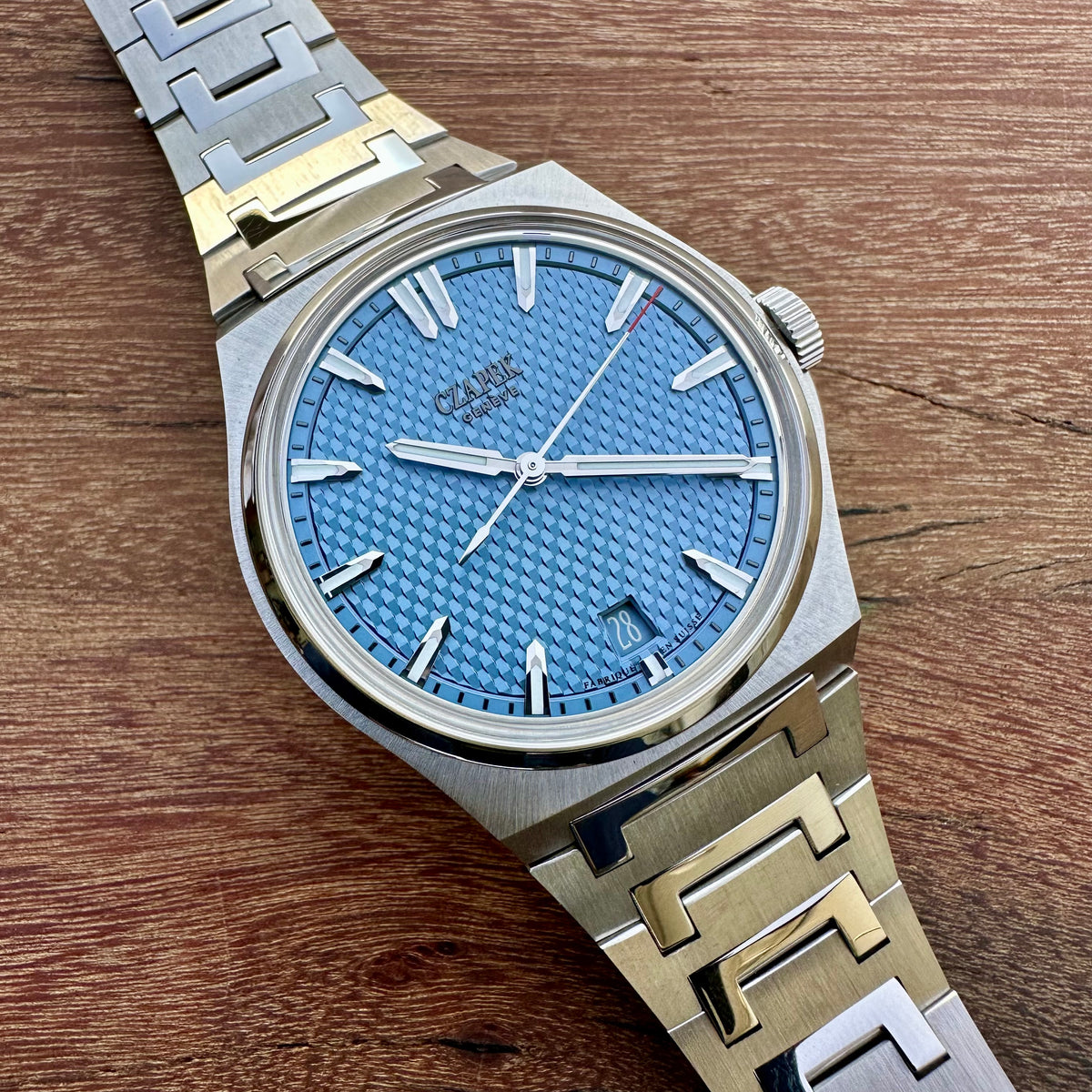Czapek Antarctique Passage de Drake Glacier Blue 40.5mm (Pre-owned 