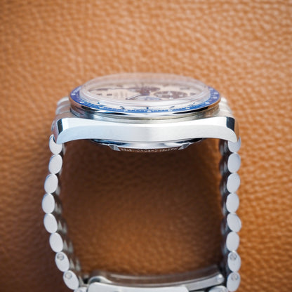 Omega Speedmaster Silver Snoopy Award 50th Anniversary 310.32.42.50.02.001