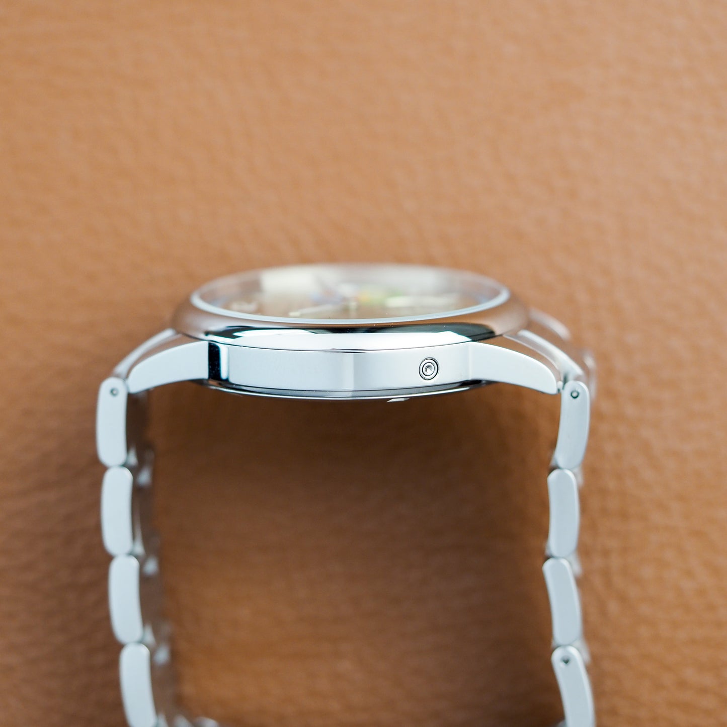 NOMOS Club Sport neomatik Worldtimer Roam (Pre-owned)